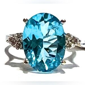 New 6.20 ctw Genuine Oval Blue Topaz, w 6 Diamonds 10K White Gold Oval Ring Sz 7